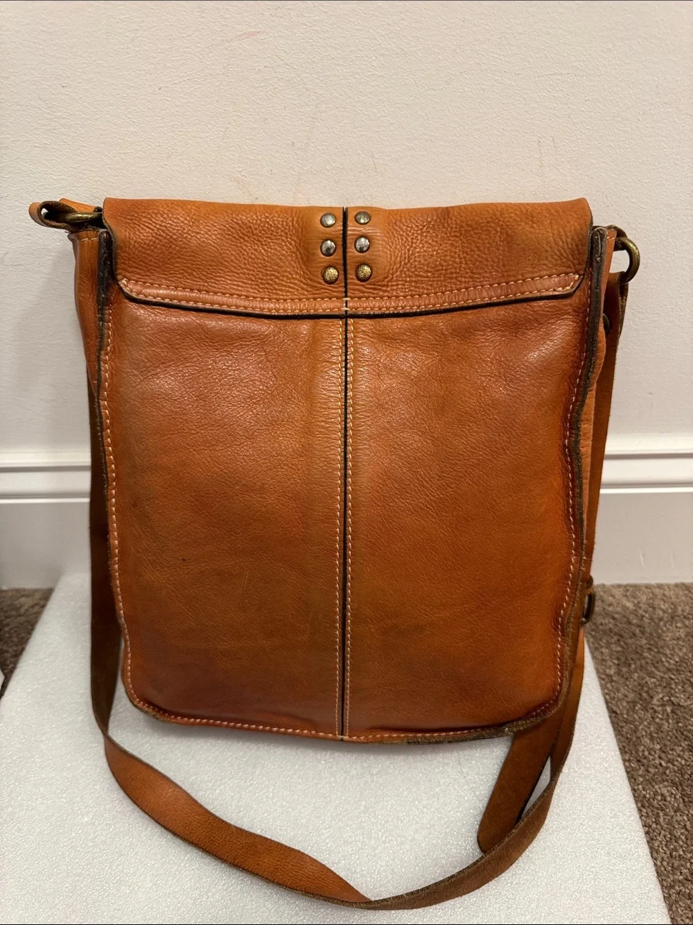 Patricia Nash Armeno messenger crossbody bag purse